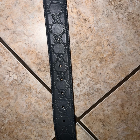 Authentic Grey Gucci Belt 42 Inches - Picture 4 of 6